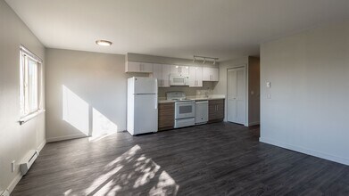 Sylvan Court in Seattle, WA - Foto de edificio - Building Photo