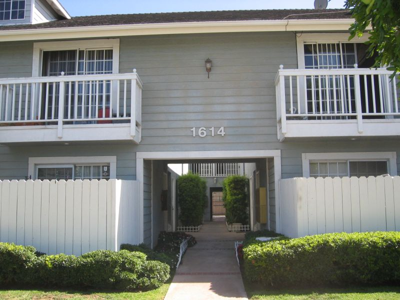 1614 257th St in Harbor City, CA - Building Photo