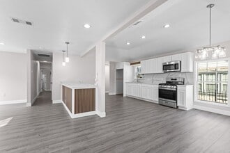 2435 Sharon St in Dallas, TX - Building Photo - Building Photo