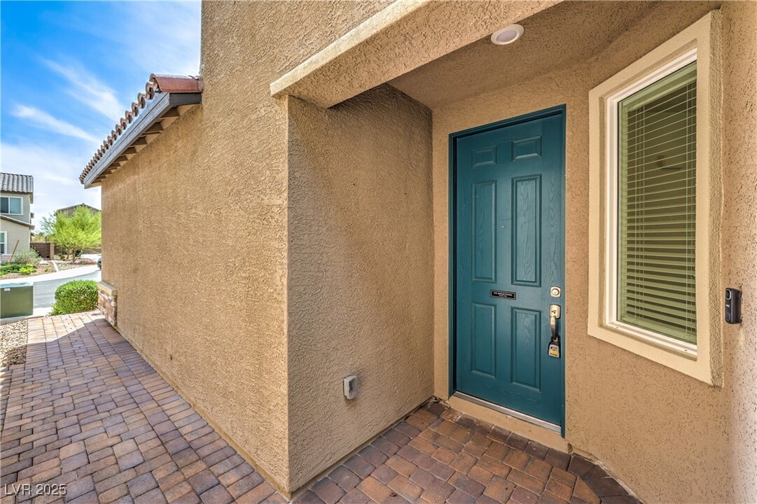 4372 Latitude Valley Ct in North Las Vegas, NV - Building Photo