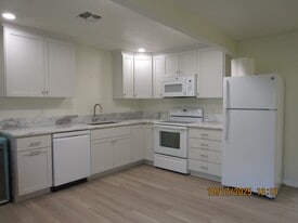 7083-7083 Murieta Pkwy in Rancho Murieta, CA - Building Photo