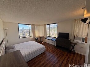 444 Niu St in Honolulu, HI - Building Photo - Building Photo
