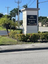 8515 Sunrise Lakes Blvd in Sunrise, FL - Building Photo - Building Photo