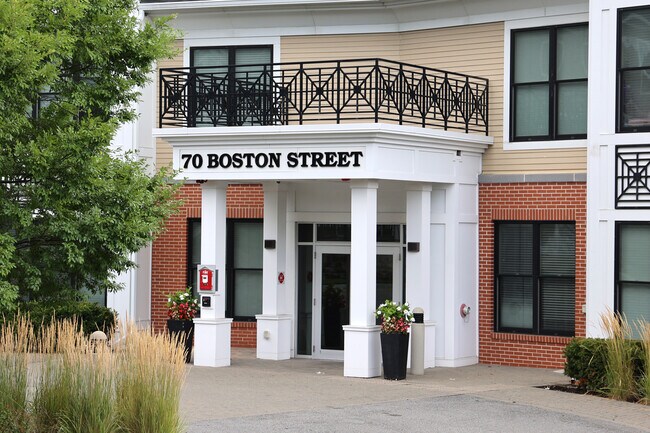 River Rock Residences in Salem, MA - Foto de edificio - Building Photo