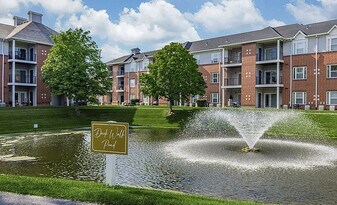 Longacre Apartment Resort in Fairview Heights, IL - Building Photo