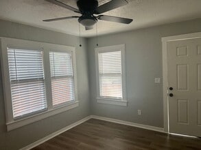 1483 Hamlet Ave in Clearwater, FL - Building Photo - Building Photo