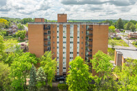 Grandview Tower Condominium in Bridgeville, PA - Foto de edificio - Building Photo