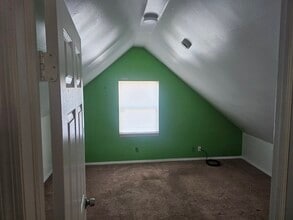 30 Brushwood Dr in Shirley, NY - Building Photo - Building Photo