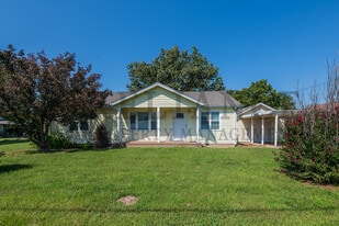 902 W Wallingford St in Wichita, KS - Building Photo