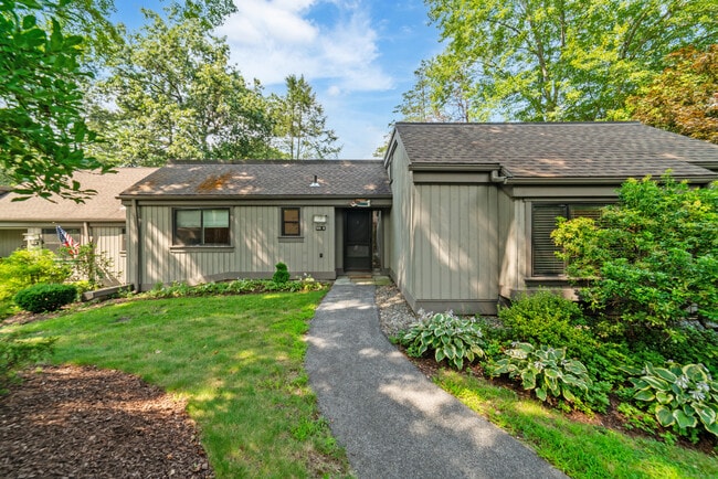 property at 595 Heritage Vlg