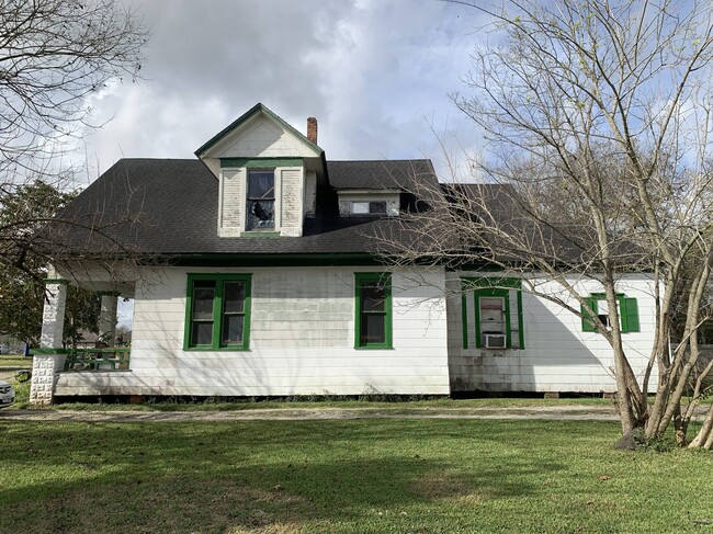 1832 Liberty St in Beaumont, TX - Building Photo - Building Photo