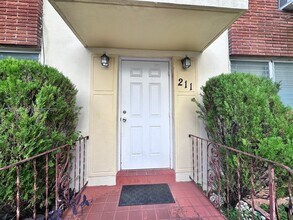 215 Zamora Ave in Coral Gables, FL - Building Photo - Building Photo