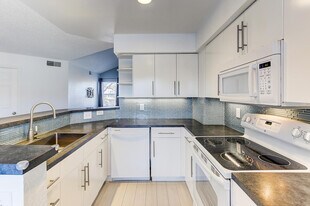 2 Acoma St, Unit 2 Acoma Unit 6 in Denver, CO - Building Photo