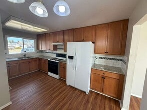 1321 Court O in Hanover Park, IL - Building Photo - Building Photo