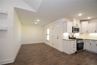 320 Palm St in Bentonville, AR - Building Photo - Building Photo