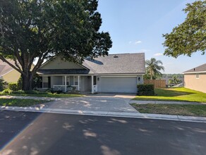 1333 Golf Point Loop in Apopka, FL - Foto de edificio - Building Photo