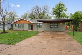 504 N Main St in McGregor, TX - Building Photo - Building Photo