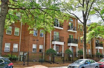 201 Westover Ave in Norfolk, VA - Building Photo - Building Photo