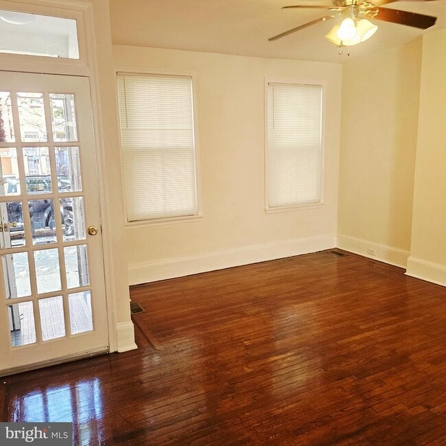 property at 1816 Montrose St