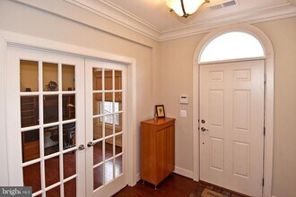 4531 Westhall Dr in Washington, DC - Building Photo - Building Photo
