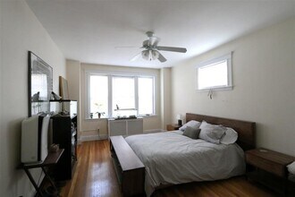 13 Ellery St, Unit 3 in Cambridge, MA - Foto de edificio - Building Photo