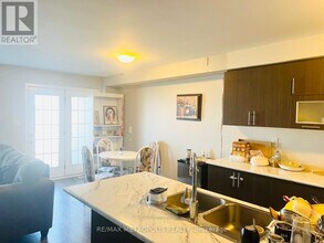 116 Golden Springs Dr in Brampton, ON - Building Photo - Building Photo