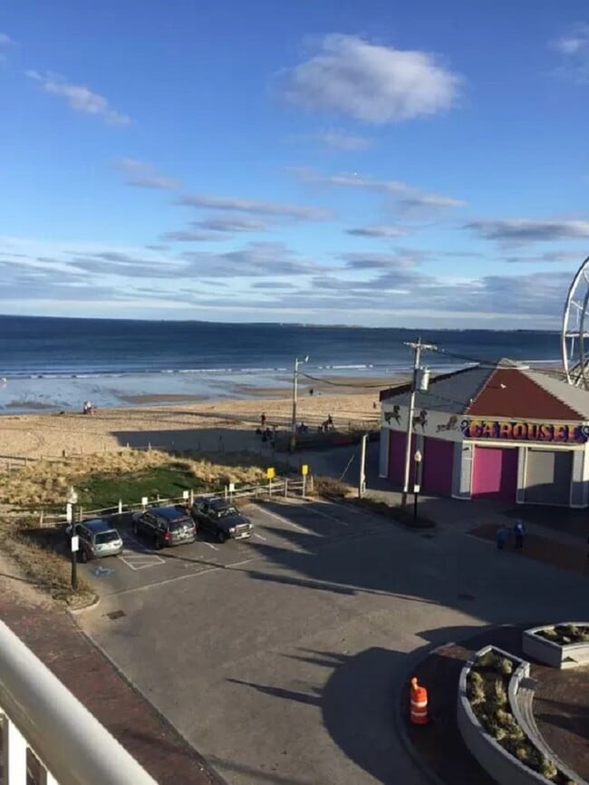 1 E Grand Ave, Unit 408 in Old Orchard Beach, ME - Building Photo - Building Photo