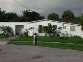 3498 NW 4th St in Fort Lauderdale, FL - Building Photo