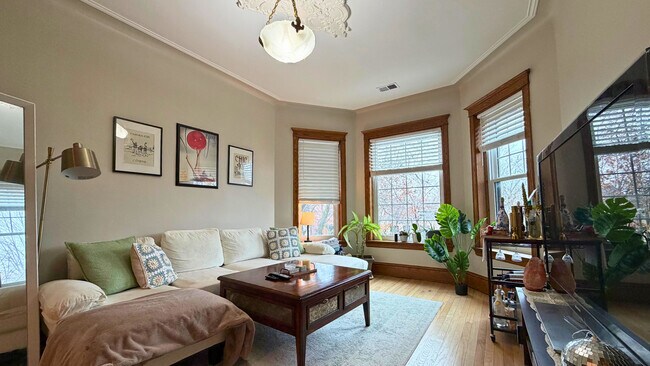 3727 N Lakewood Ave in Chicago, IL - Building Photo - Building Photo