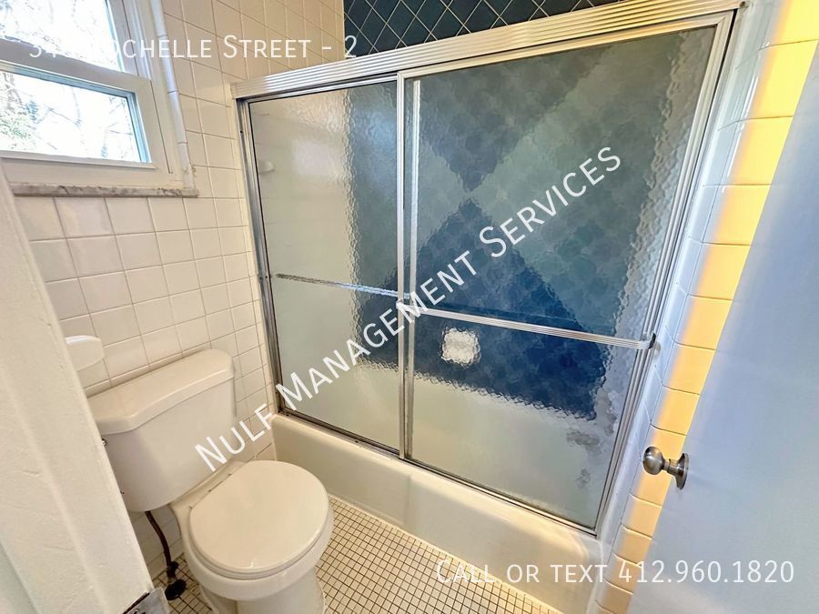 340 Rochelle St, Unit 2 in Pittsburgh, PA - Building Photo