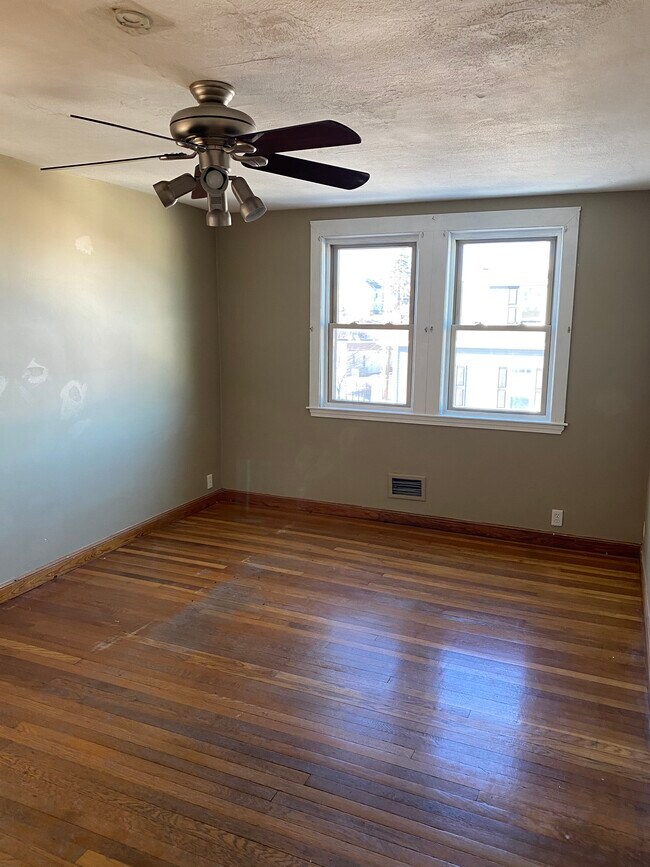 8 Wakefield Ave in Wakefield, MA - Building Photo - Building Photo