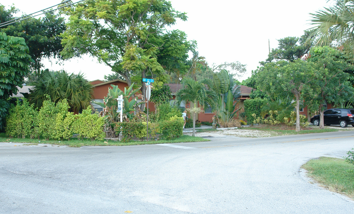 1229 Miami Rd in Fort Lauderdale, FL - Foto de edificio