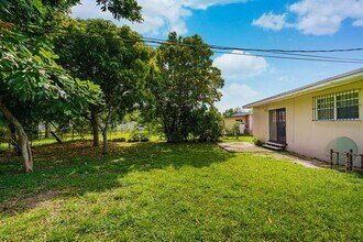430 NW 133rd St in North Miami, FL - Building Photo - Building Photo