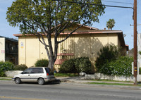 621 W Channel Islands Blvd in Oxnard, CA - Building Photo - Building Photo