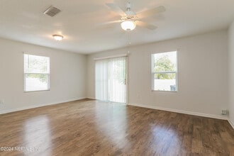 516 Eiseman Wy in Jacksonville, FL - Building Photo - Building Photo