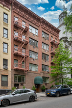 240-242 E 90th St in New York, NY - Building Photo - Building Photo