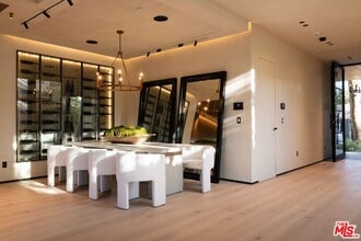 13229 Hesby St in Los Angeles, CA - Building Photo - Building Photo