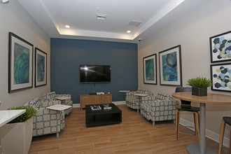 Park at Wellington in Holiday, FL - Building Photo - Interior Photo