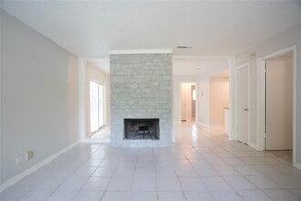 11903 Argonne Forest Trail in Austin, TX - Building Photo - Building Photo