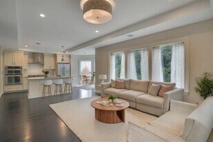 55 Eton Row in Weehawken, NJ - Building Photo