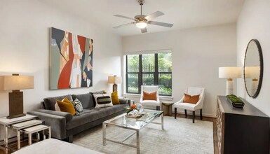 500 Sage Rd in Houston, TX - Building Photo - Building Photo