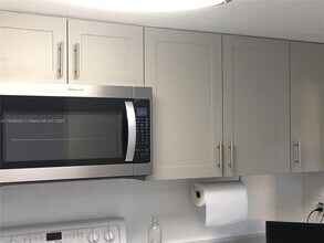 2454 NW 52nd Ave in Lauderhill, FL - Building Photo - Building Photo