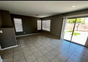 340 Rancho Del Norte Dr in North Las Vegas, NV - Building Photo - Building Photo