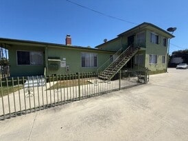 544 W 120th St in Los Angeles, CA - Building Photo