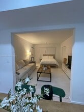 345 Collins Ave in Miami Beach, FL - Building Photo - Building Photo