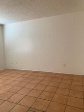 3616 Micheli Ct in Bakersfield, CA - Building Photo - Building Photo