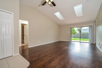 1142 Covington St in Oviedo, FL - Building Photo - Building Photo