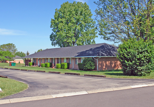 Essington in Dayton, OH - Foto de edificio - Building Photo