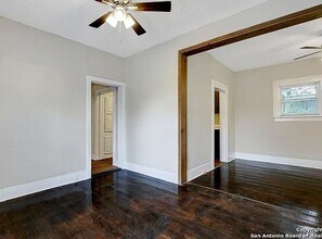 1404 Lamar St in San Antonio, TX - Building Photo - Building Photo