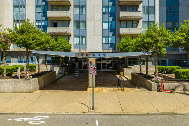 The Berkshire in Richmond, VA - Foto de edificio - Building Photo